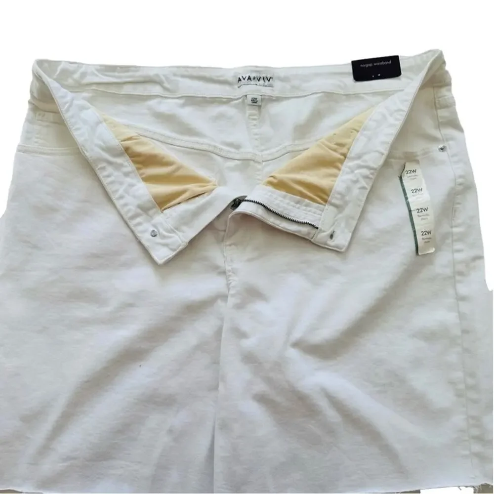 AVA & VIV Shorts White High Rise No Gap Waist Bermuda Denim Jean Plus 22W NEW - Picture 3 of 12